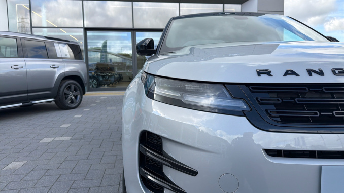 Land Rover Range Rover Evoque 1.5 P270e Edition 5dr Auto Hatchback - Image 17